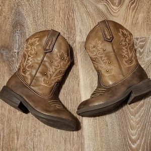 Cherokee Darcy boots